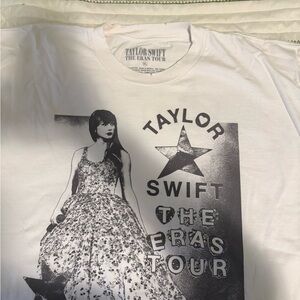 Taylor Swift | The Eras Tour Photo Oversized T-Shirt